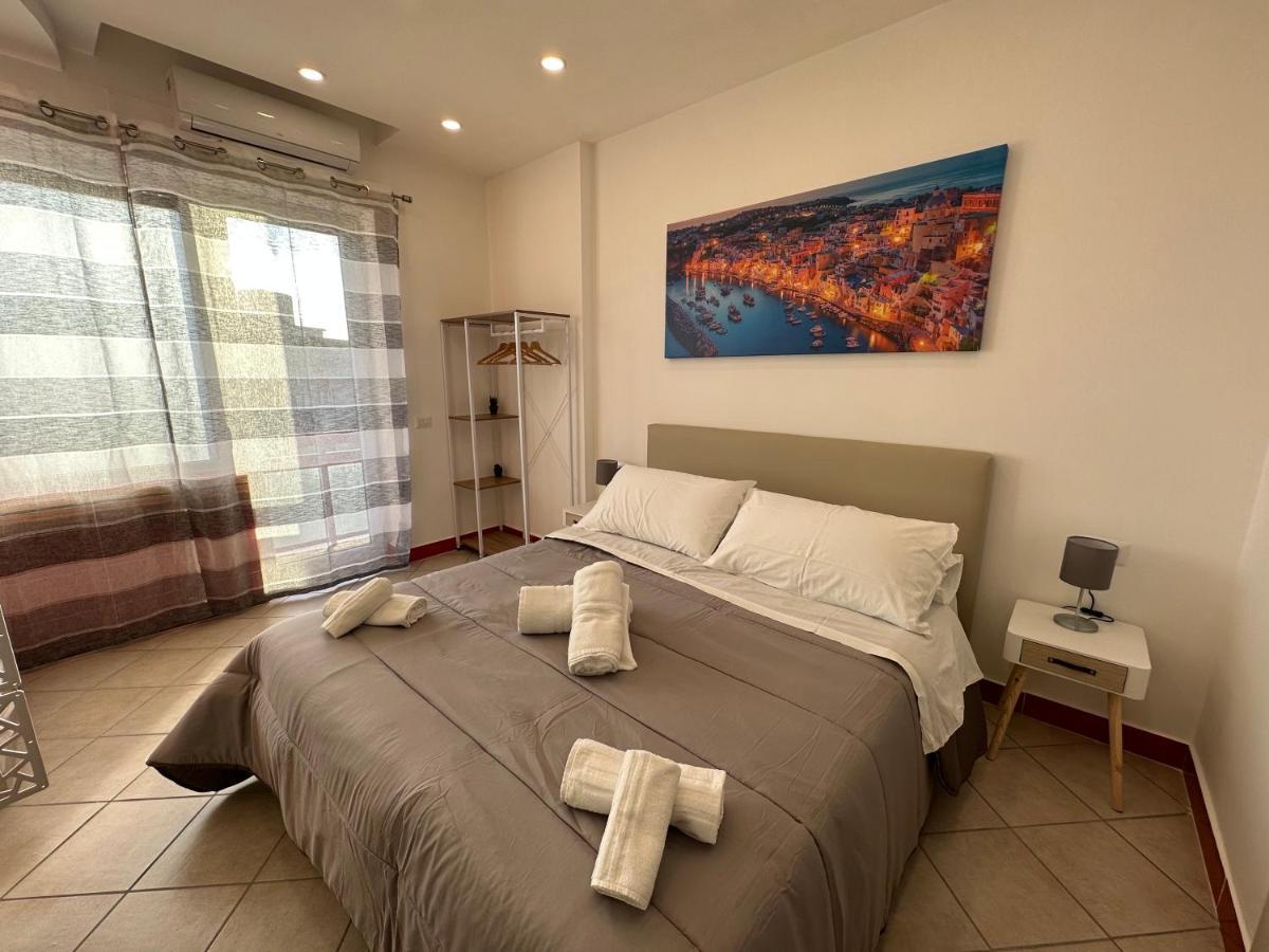 B&B Off Rooms And Relax Napels Buitenkant foto