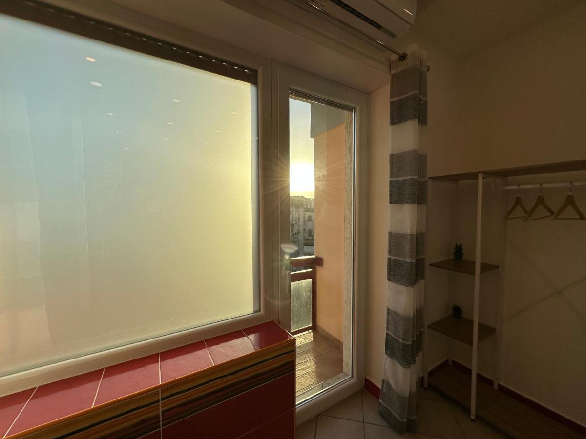 B&B Off Rooms And Relax Napels Buitenkant foto